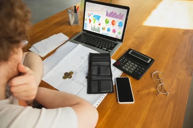  Strategies for selling financial products