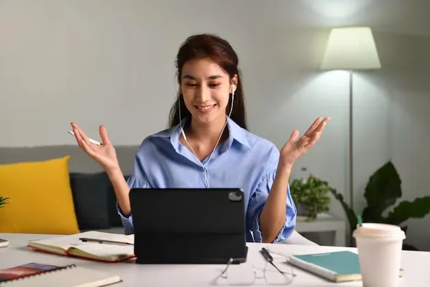 Amity Online How are Doubts Clarified in an Online B.Com + MBA Course?