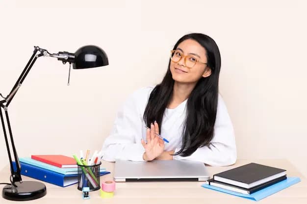 Amity Online How to Balance Work and Study