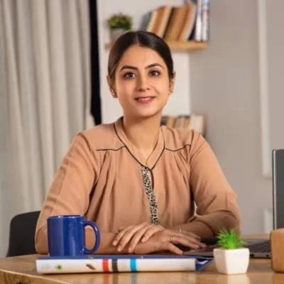 Amity Online Explaining Micro and Macro Economics