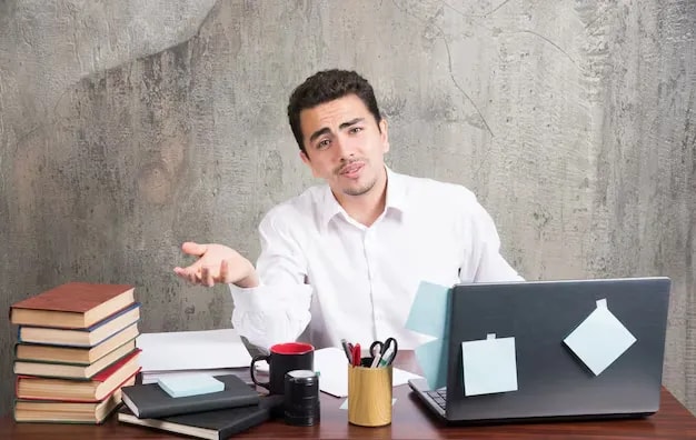 Amity Online Pursuing Online MBA