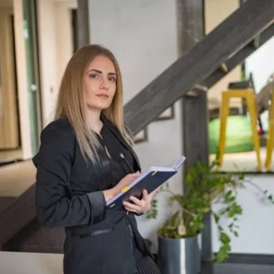 Amity Online Top 8 MBA Specializations in 2026