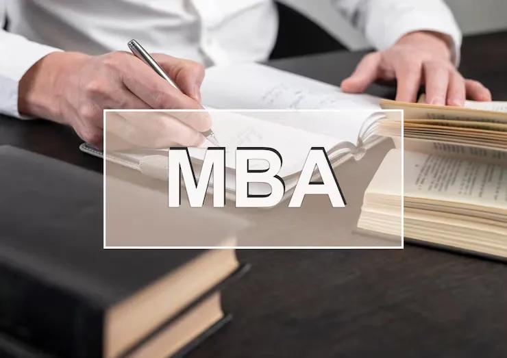 Amity Online online MBA for working professionals