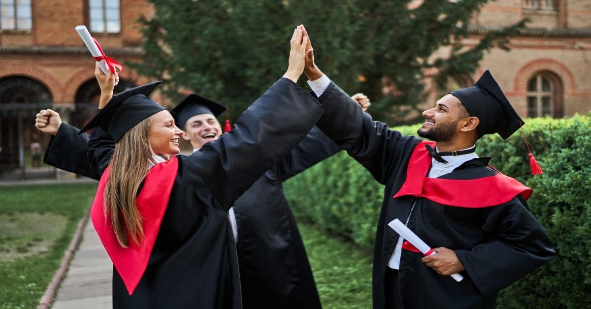 Amity Online UG Course Admission in 2024 is beneficial
