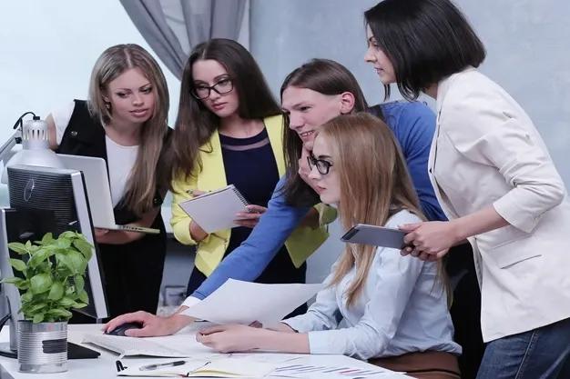 Amity Online Women in leadership program